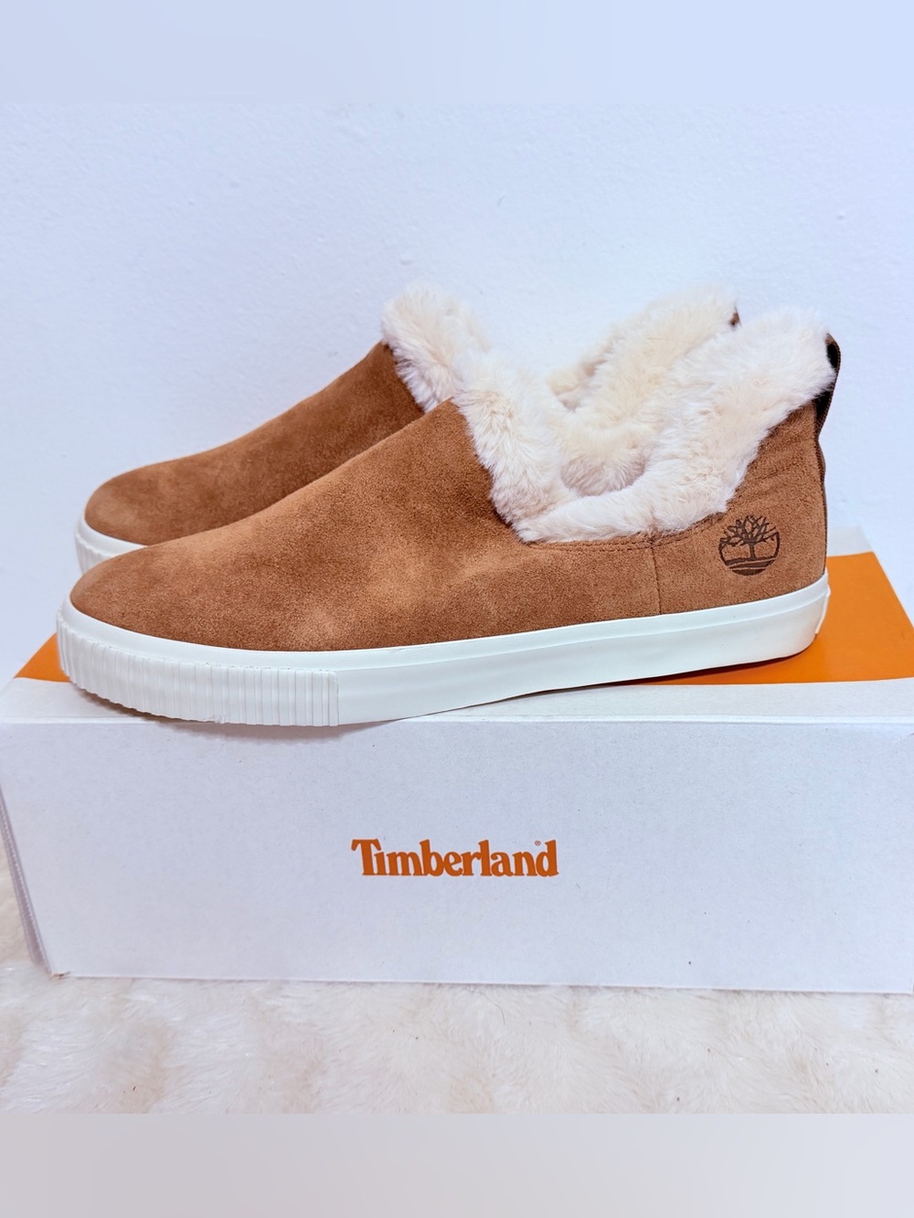 Timberland Women's Skyla Bay Warm Lined Slip-on Sneaker size 9 NEW!!